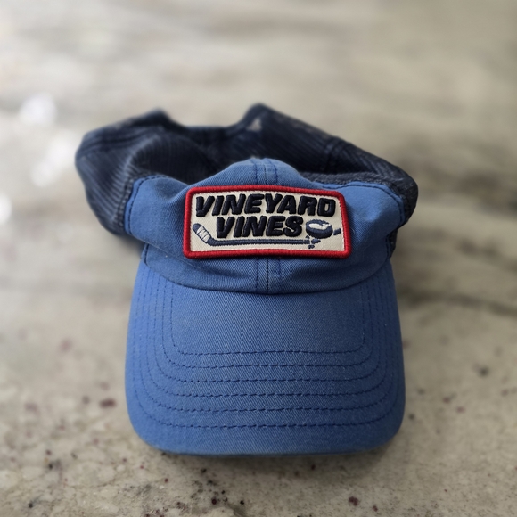 Vineyard Vines Blue Cap - Picture 1 of 4